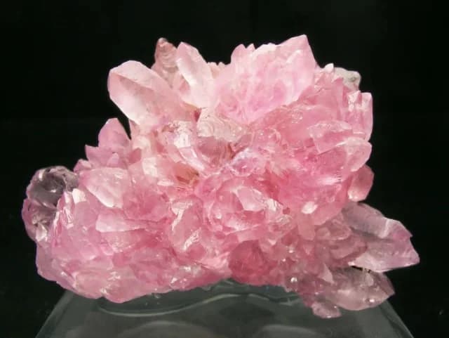 Pembe Kuvars